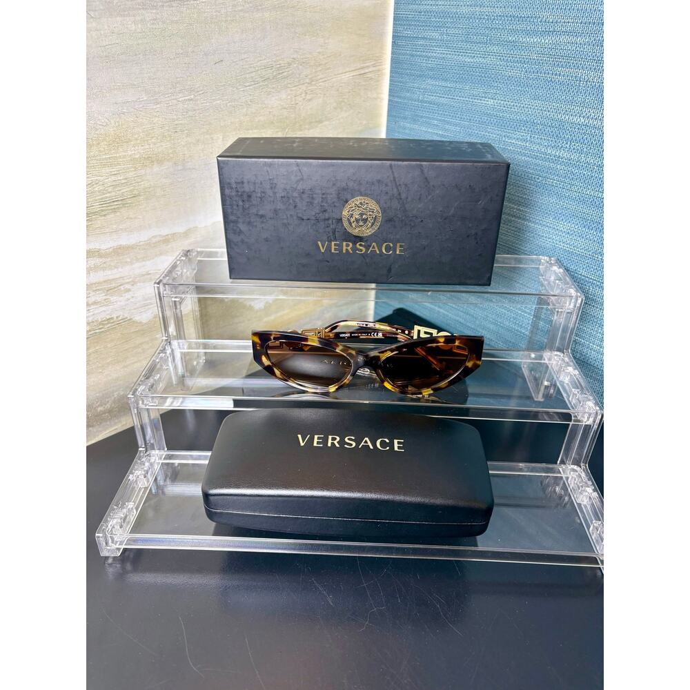 Never Worn - Versace - Cat Eye Sunglasses VE4470-B 5470/13 - Picture 9 of 12